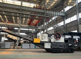 安徽日處理萬噸履帶式移動破碎機在阜陽垃圾再生利用現(xiàn)場掀波瀾