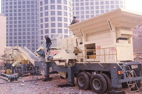 昆明建筑垃圾移動制磚機(jī)使用現(xiàn)場